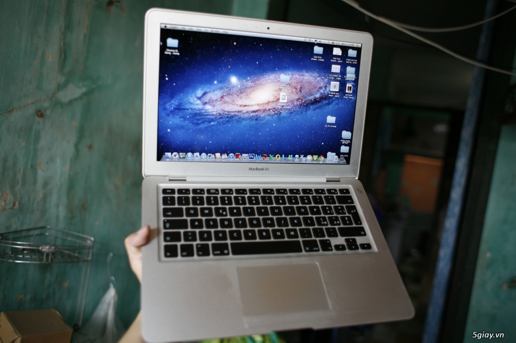 Macbook air mid 2009 cho ace trải nghiệm Mac OS giá hạt dẻ