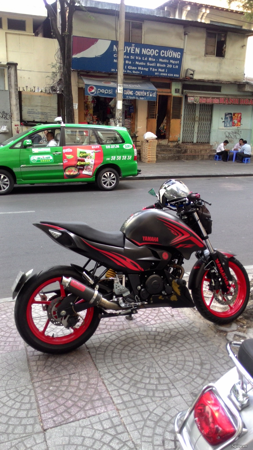 Moto FZ16 - độ full dàn áo độc