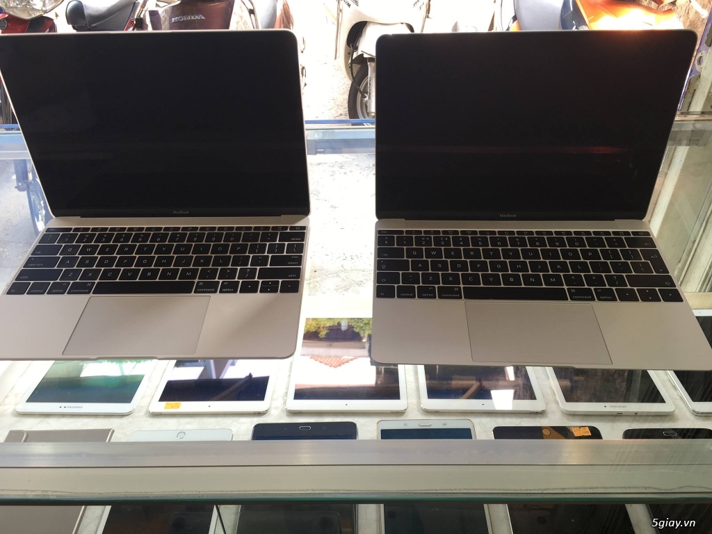 The New Macbook 2015 máy đẹp 99% và máy mới 100% giá tốt nhất...........