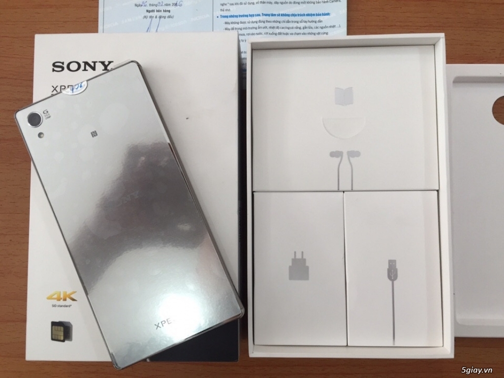 Cần bán  Sony Z5 Premium Dual E6883 màu Chrome xài 2 sim - 1