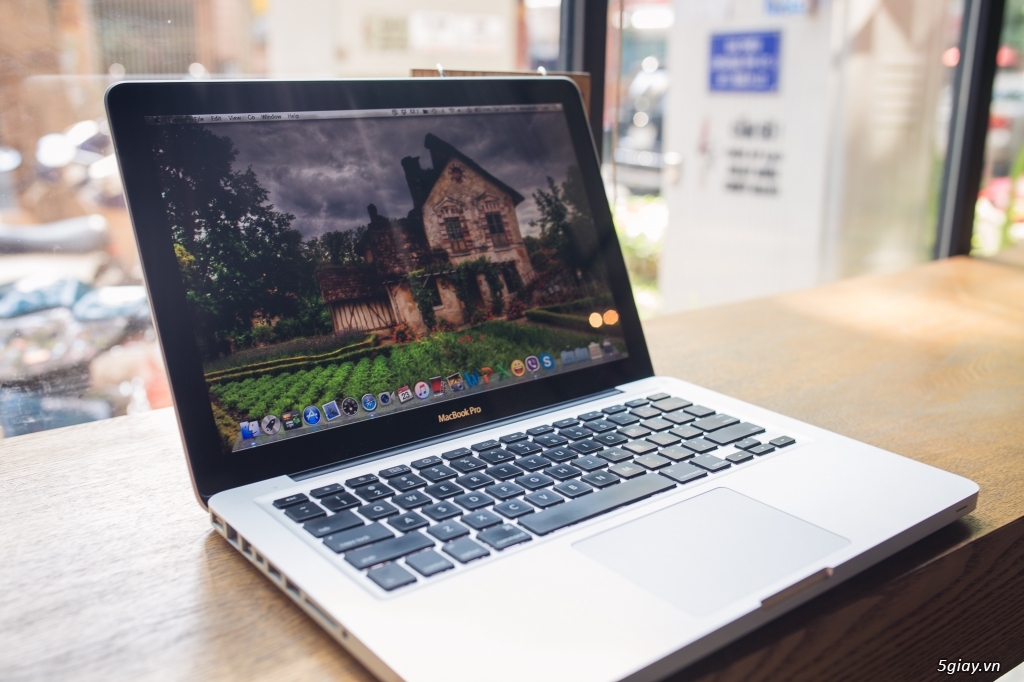 Bán MacBook Pro 13 2011 đẹp như mới 99% Core i5 Fullbox