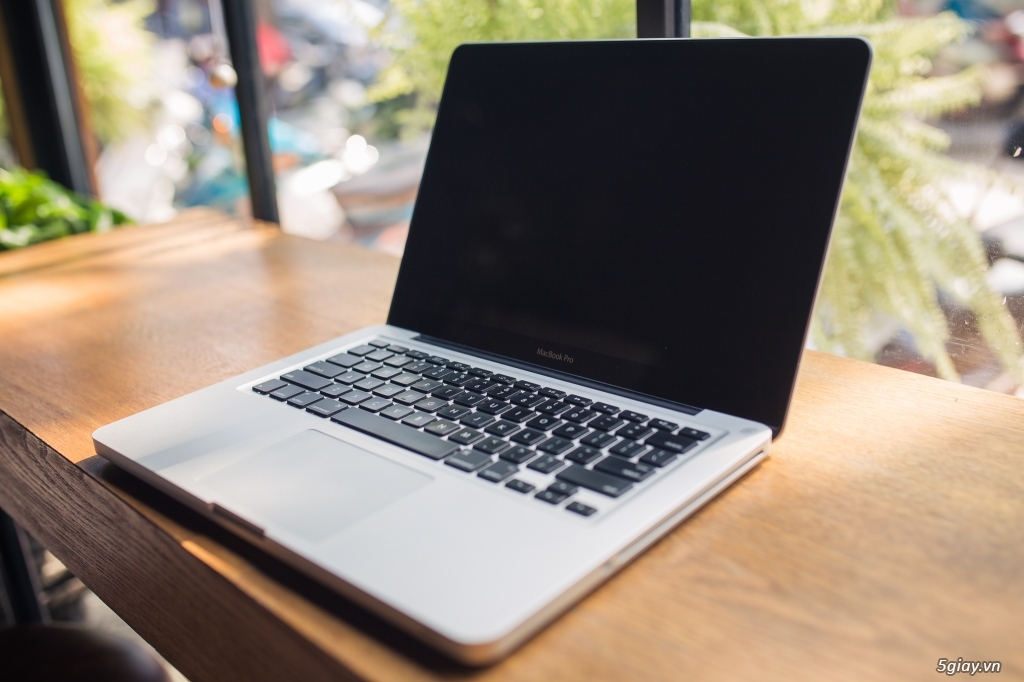 Bán MacBook Pro 13 2011 đẹp như mới 99% Core i5 Fullbox - 1