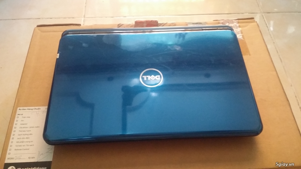 Bán nhanh Dell Inspiron i3  màu xanh ( hình thật )