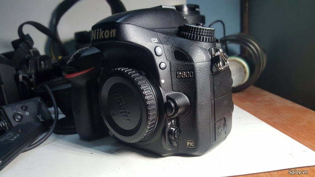 Nikon 28-300 VR, Nikon 16-85 VR, Nikon D7200, Nikon D600 - 1