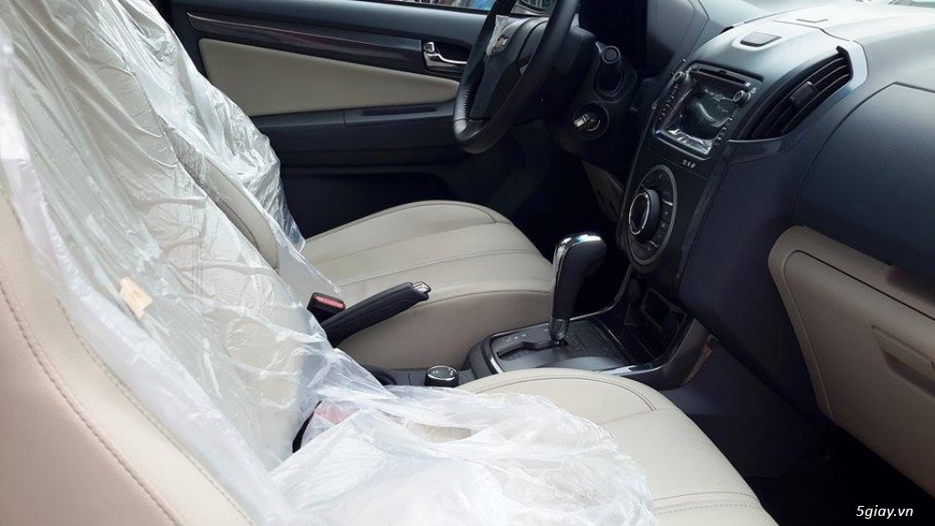 xe colorado, có xe giao ngay. Cam kết giá cả và dịch vụ tốt nhất. LH 0947.825.409 - 4