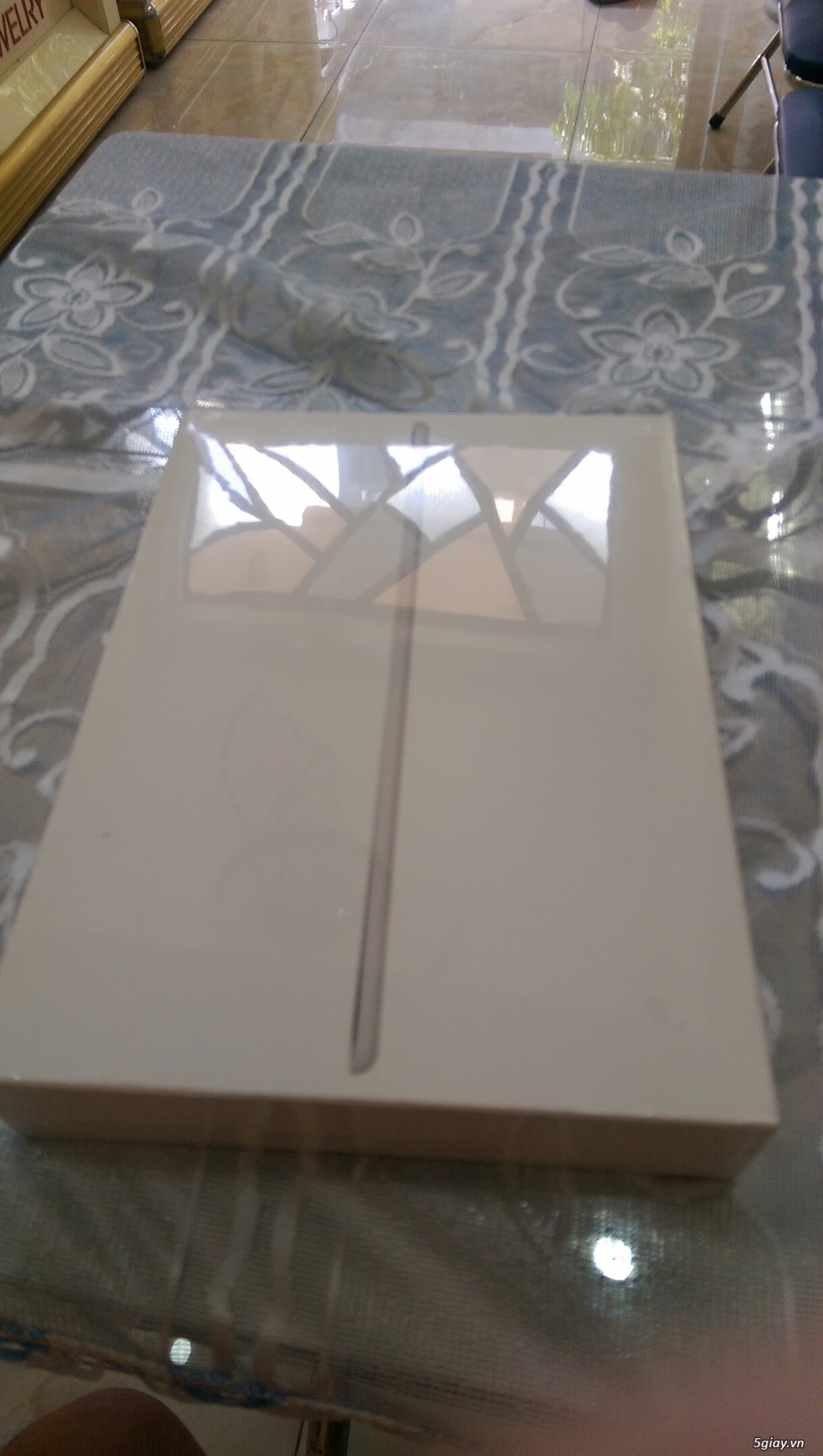 Ipad Air 2 Wifi 64GB Silver Full box nguyên seal chưa active.