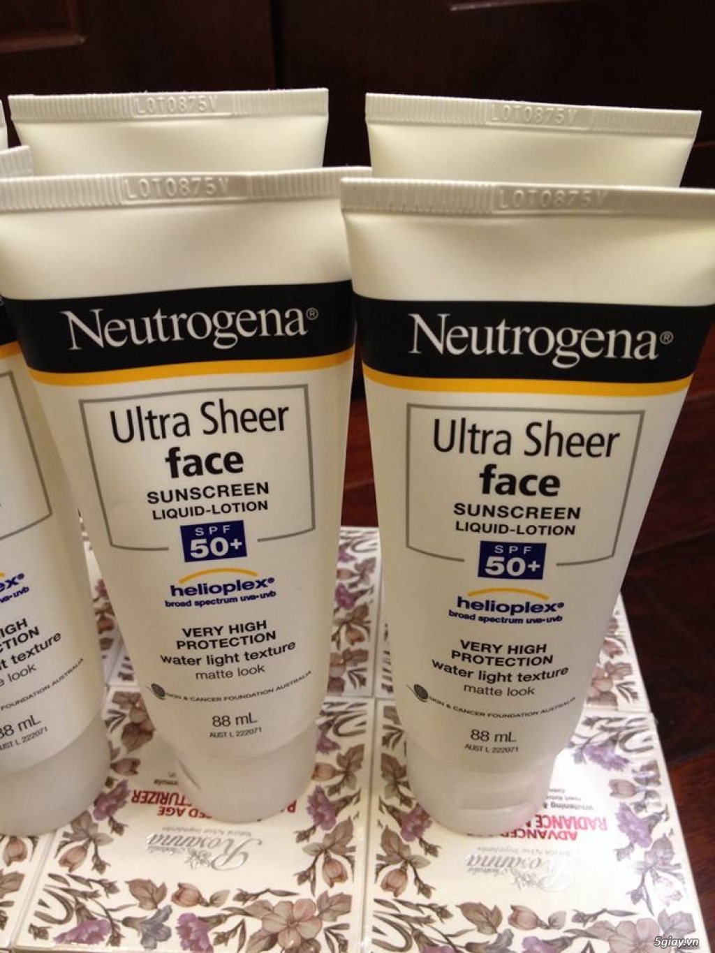 Kem Chống Nắng Neutrogena Ultra Sheer Face Sunscreen Liquid Lotion Spf 50 5giay 8334