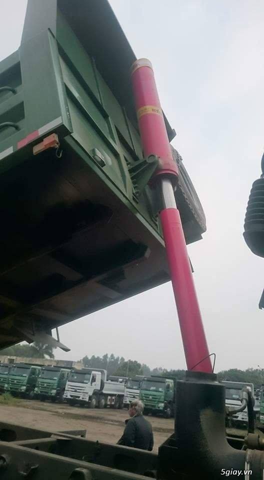 Howo ben 4 chân thùng đúc 2016