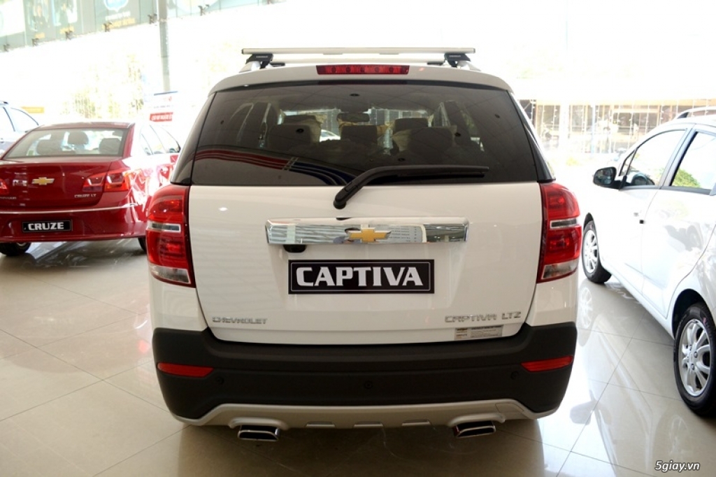 Chevrolet Captiva 2016 - Đại lý Chevrolet Sài Gòn phân phối chính hãng. Giá ưu đãi - 2