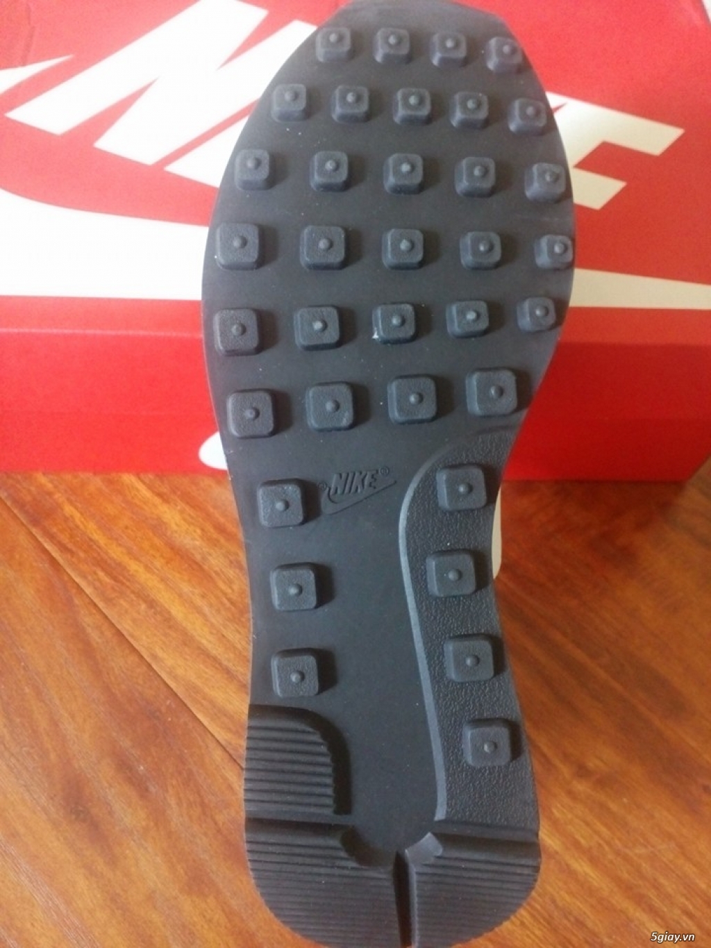 Cần bán giày NIKE BRAND NEW - FULL BOX - FULL TAG - 3