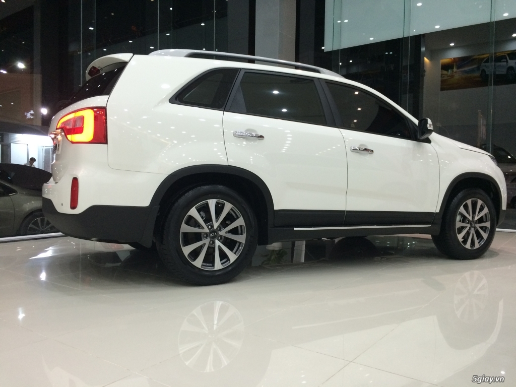 Xe Kia New Sorento 2016 động cơ xăng và dầu giá tốt, mới 100% - 1