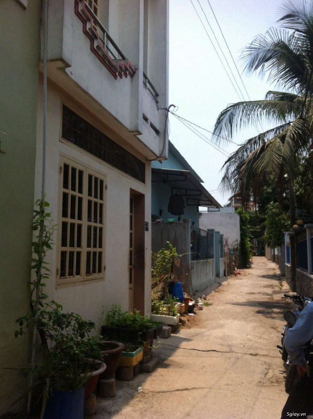 Bán nhà đẹp, mới xây, gần cảng Phú Hữu, Q9. - 2