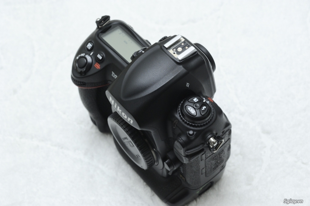 Canon 5D mark ll, 50D,Canon 1D mark lll,Nikon D3s,D700 - 19