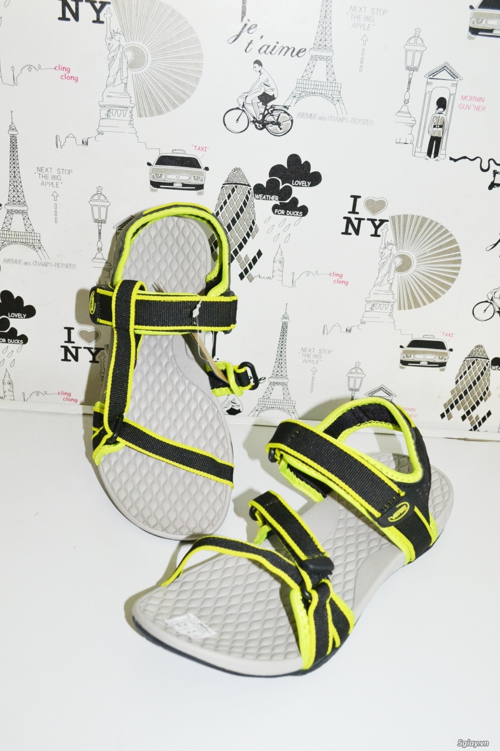 Sandal nam ,dày dép nữ hàng chính hãng việt nam.....