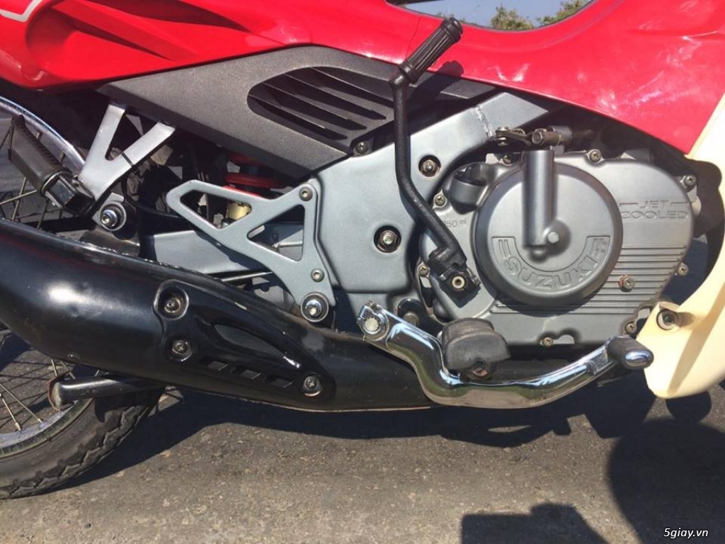 SUZUKI RGV 1999 zin - 6