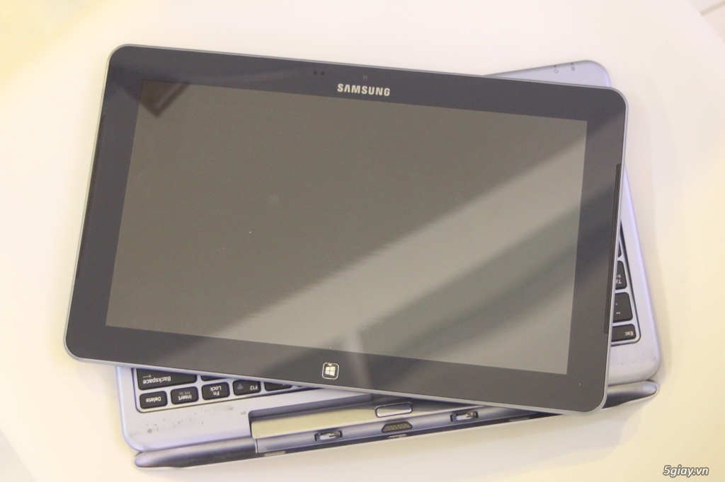 Hot Hot !!!!!! Laptop Samsung XE500T1C - 1