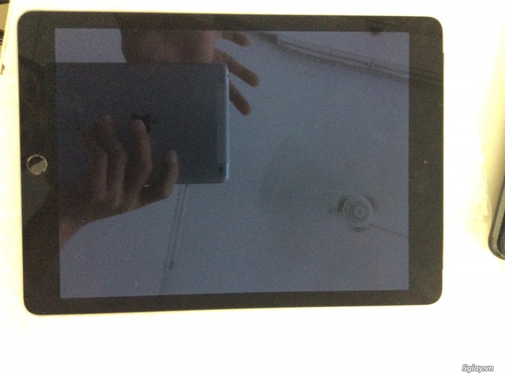 iPad Air 2 16gb đen , hàng nguyên bản , còn bảo hành của apple