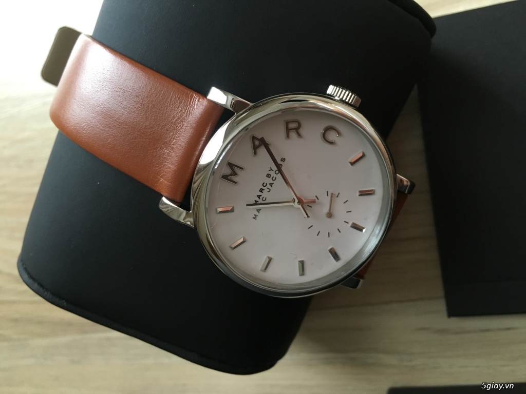 Đồng hồ Marc by Marc Jacobs nữ - dây da - hàng mới full box xách tay Mĩ