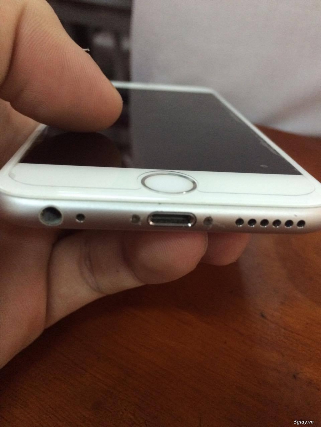 Iphone 6s còn mới 99% nguyen zin 16G silver - 3