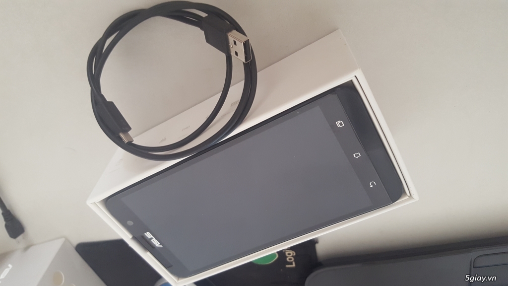 Asus Zenfone 2 32gb , ram 4gb chính hãng fullbox còn BH - 1