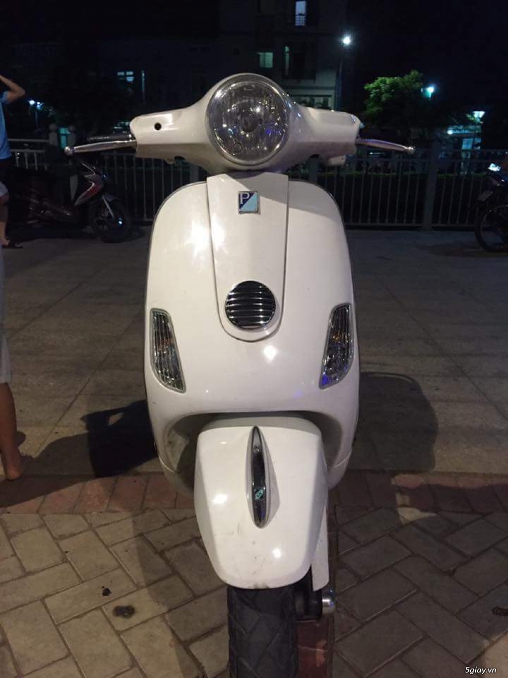 Vespa LX 125 Sporty Mẫu Ý cuối 2009 - 3