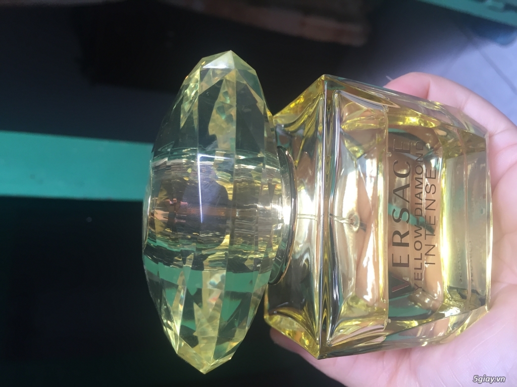 Thanh lý nước hoa versace yellow diamond intense 70/90ml