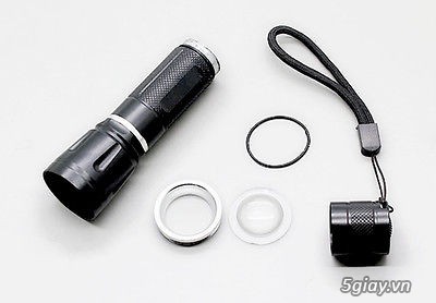 Ultrafire C84 zoom black case siêu sáng và tự vệ cao cấp (vỏ hợp kim nhôm + gương cầu lồi)