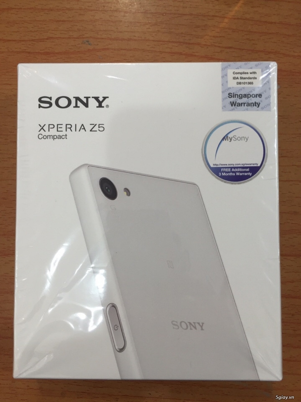 Sony Xperia Z5 compact màu Xám Đen