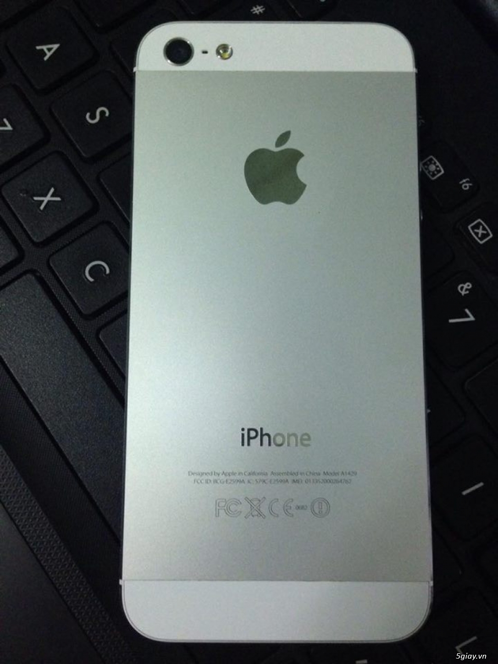 iPhone 5 iOS 7.0.6 32Gb Trắng Máy Quốc Tế Zin Keng 99,9% Gía Chỉ 3Tr300K Bảo Hành 03 Tháng - 1
