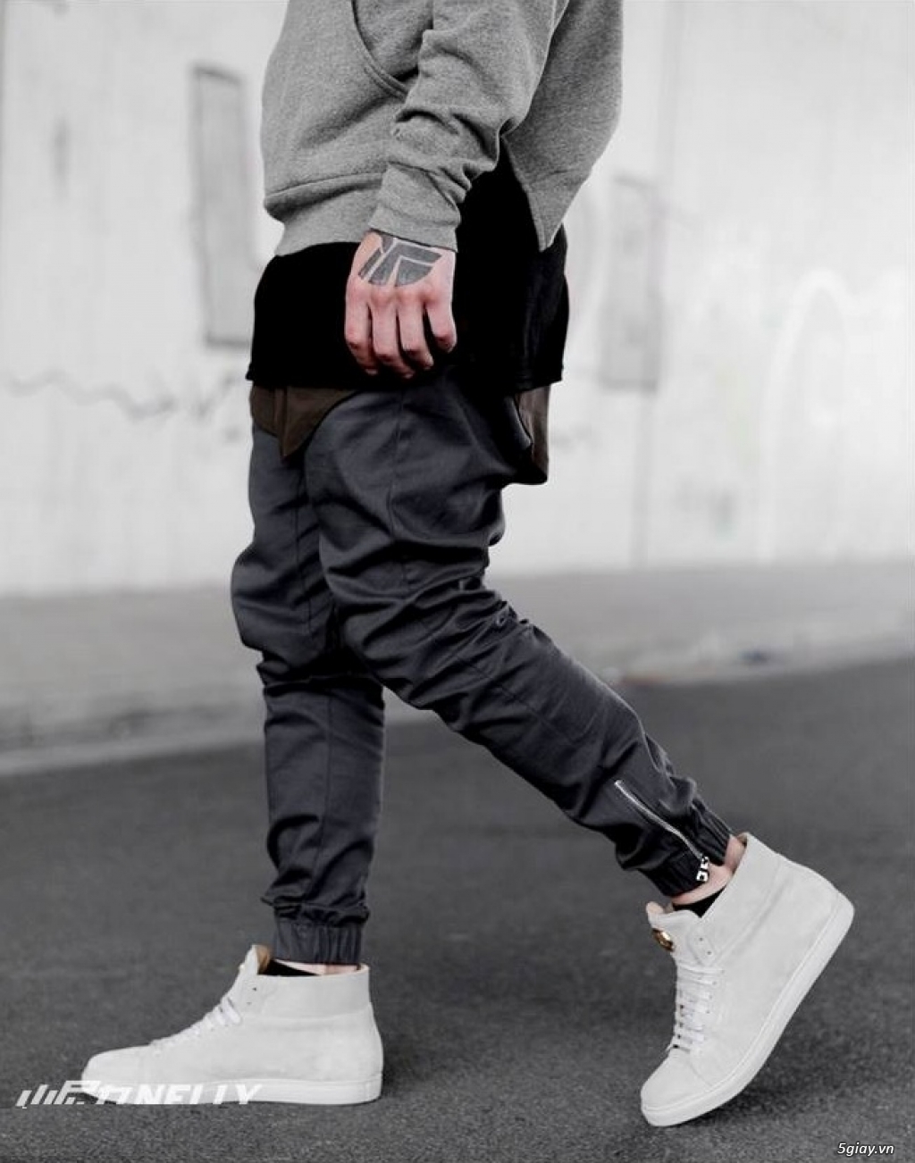 Quần Jogger Paint Kaki Nam Trẻ Trung Năng Động - 1