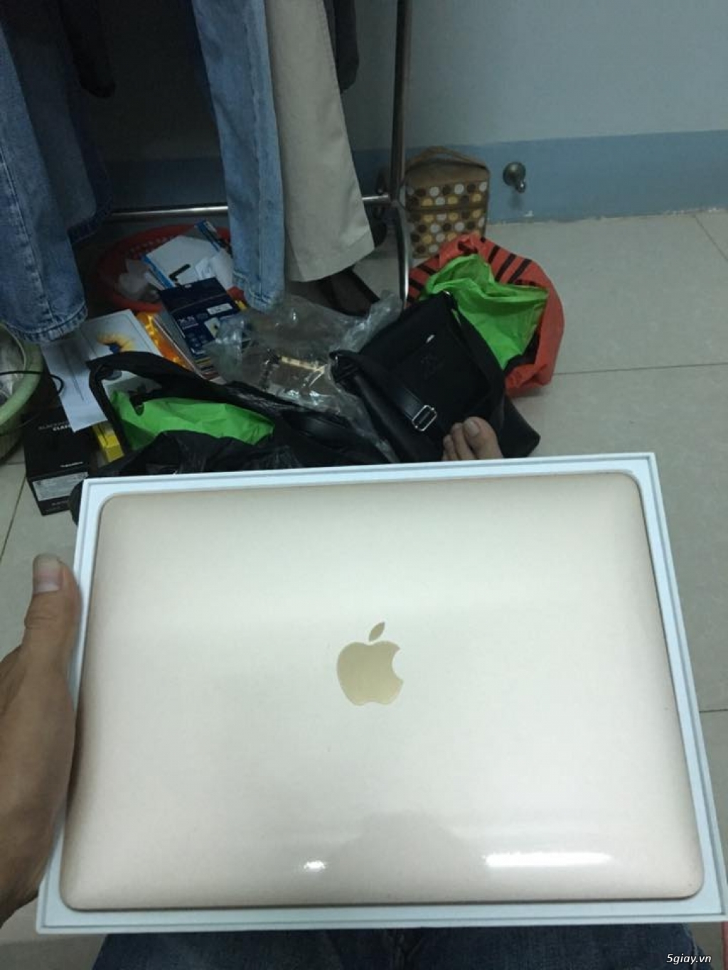 Bán New Macbook Retina 2016_12in_Ram 8G_SSD 256G_Gold