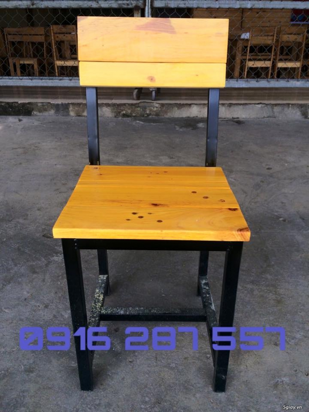 Đóng bàn ghế gỗ thông, khung sắt mặt gỗ, 384/06 Điện Biên Phủ Đà Nẵng - 2