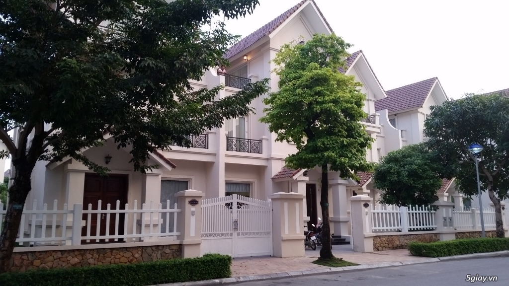 Bán biệt thự đẹp nhất Vinhomes Riverside căn HS11-12A tặng kèm xe Corolla Altis 1 tỷ - 2