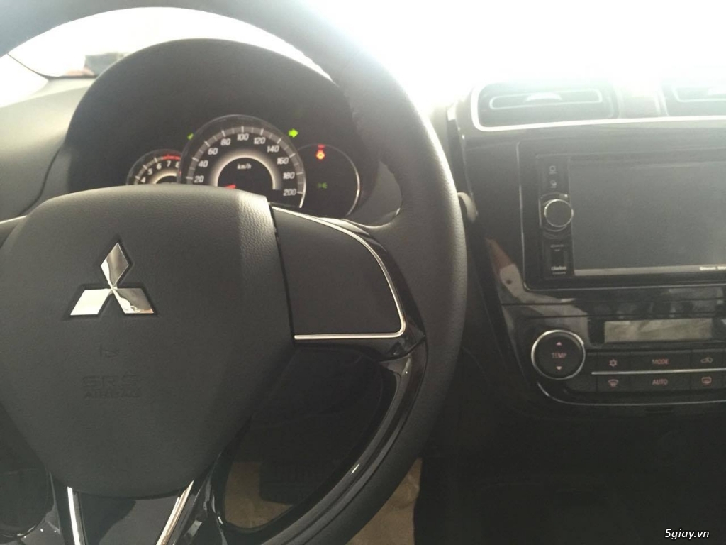 Mitsubishi Mirage 2017 - 3