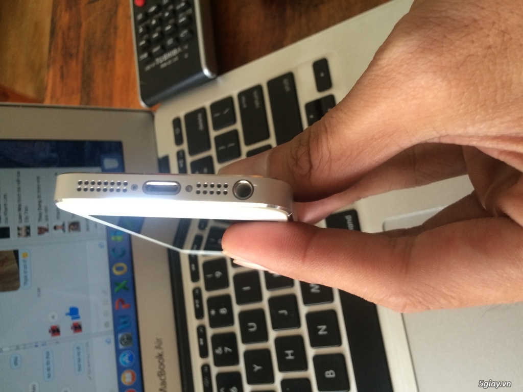 iPhone 5 lock 16 32gb màu trắng - 1