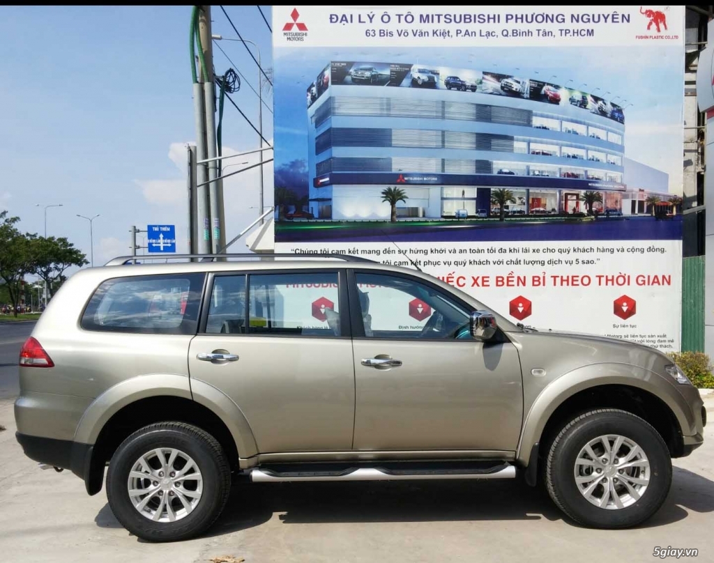 ...Bán xe Mitsubishi 2016 mới 100% chưa qua sử dụng, mới tháo bọc yên làm tấm lót sàn, - 1