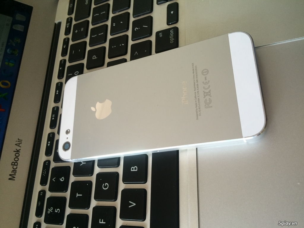 iPhone 5 lock 16 32gb màu trắng - 4