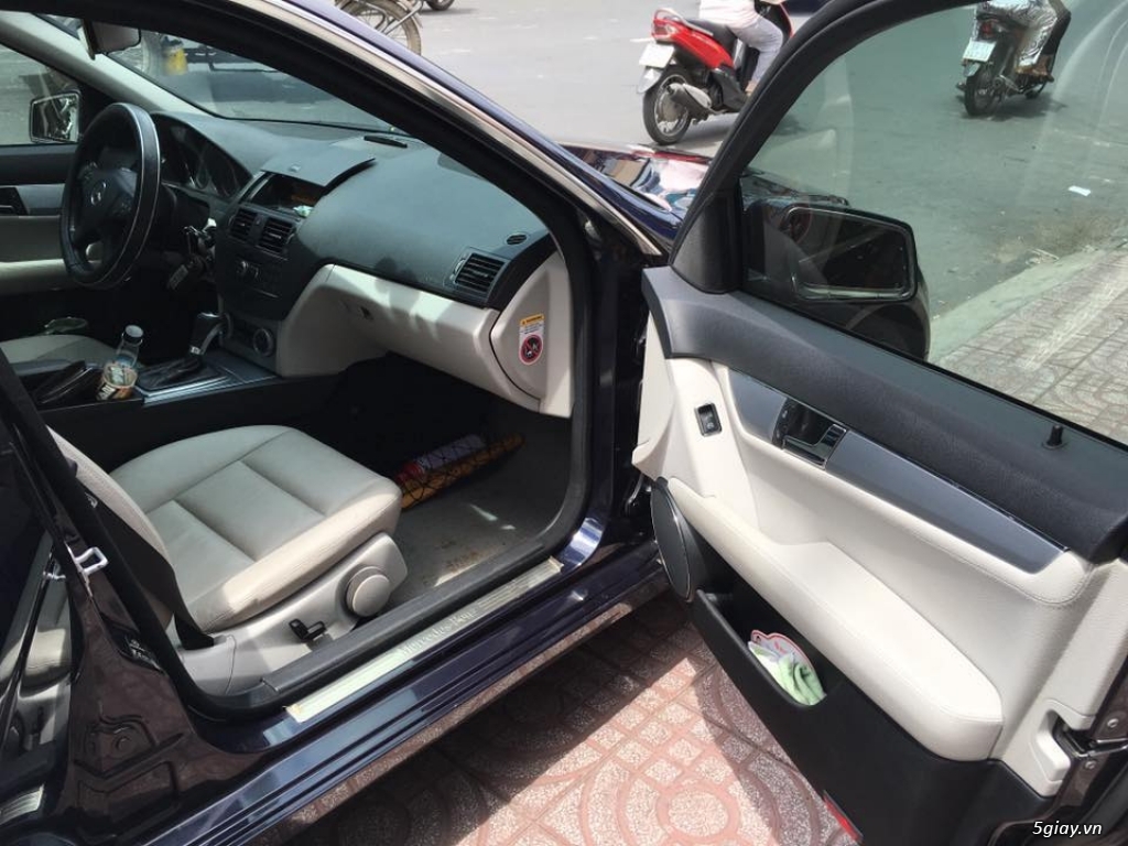 Mercedes Benz 2010 - 3