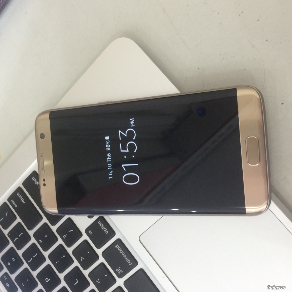 Samsung Galaxy S7 Edge (SM-G935L) 64GB Gold