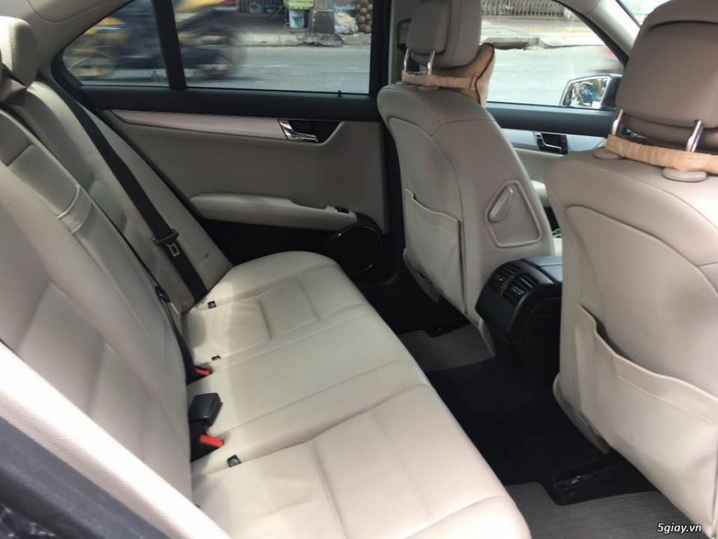 Mercedes Benz 2010 - 6