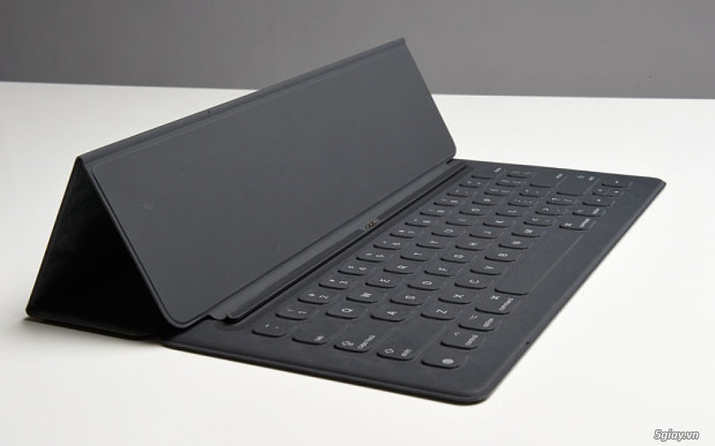Hot hot Bàn Phím kiêm Bao Da iPad Pro 12.9 Apple Smart Keyboard giá cạnh tranh - 2