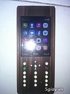 Nokia 225 vỏ Gỗ phím đá xịn Mobilado