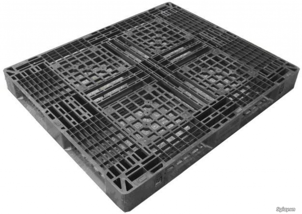 Pallet nhựa cũ giá rẻ kê hàng nhẹ, xuất bỏ đi tại Hồ Chí Minh