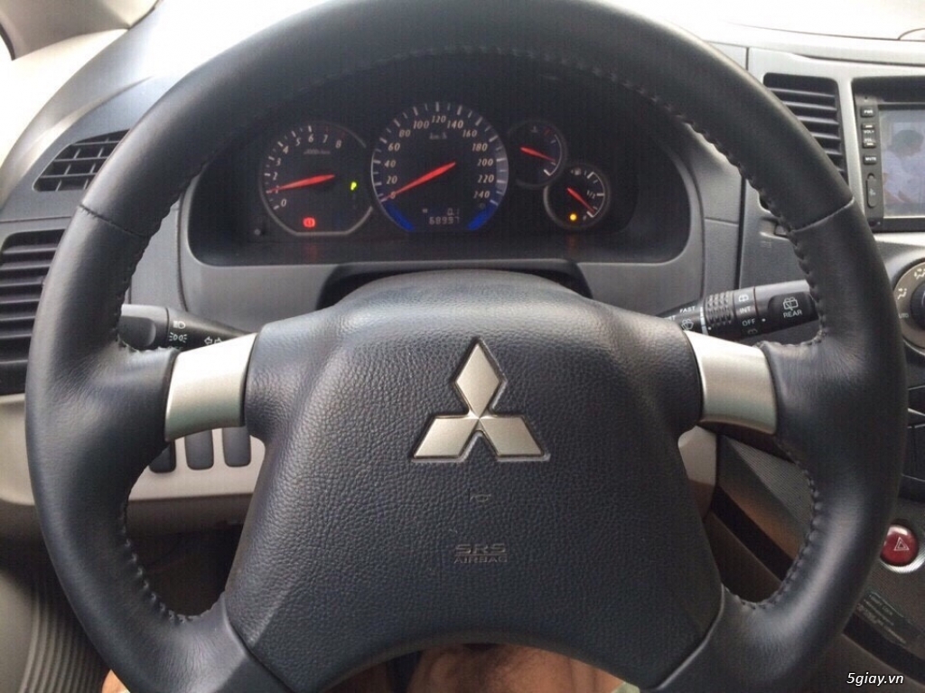 mitsubishi grandis màu đen đời cuối 2007 - 1