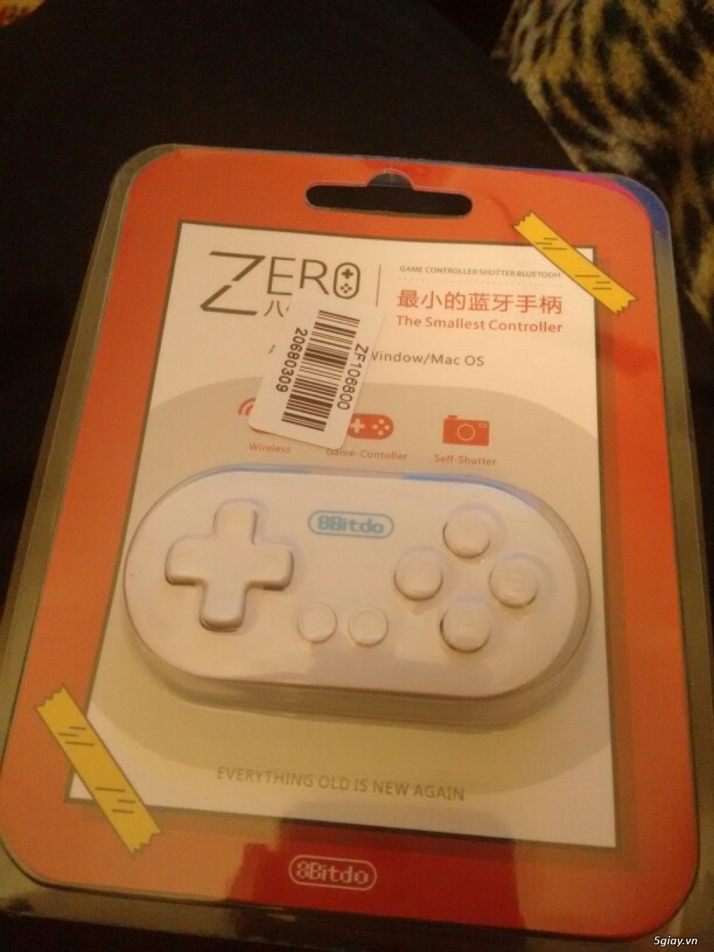 [Toàn quốc] Gamepad kiêm nút chụp hình - 8Bitdo Zero - 1