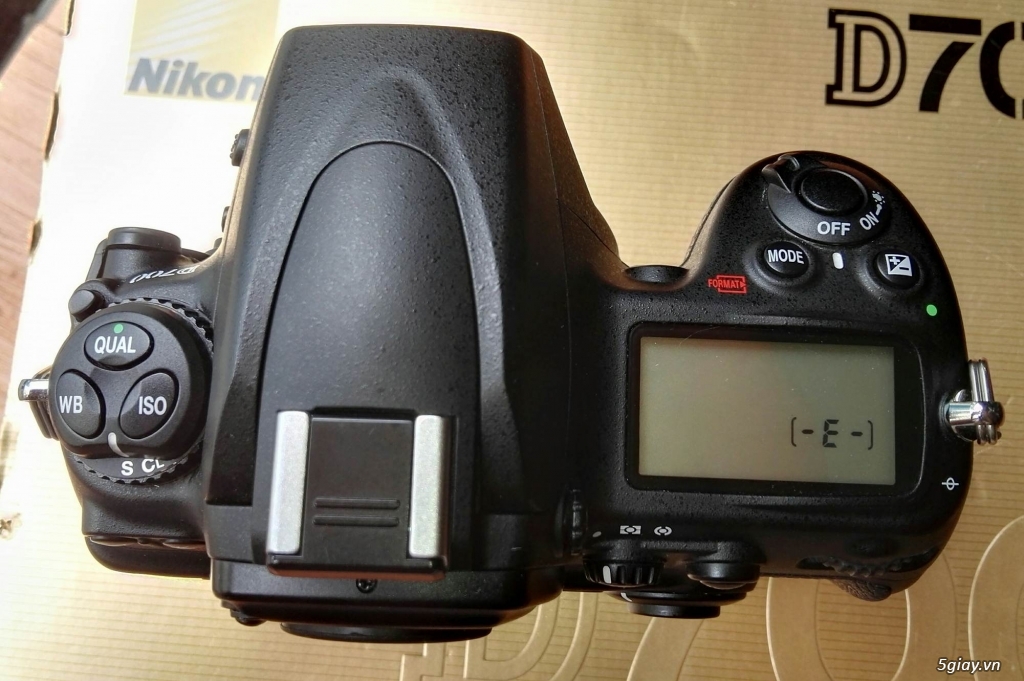 Body Nikon D700 + Lens 105f2.8 macro  Nano