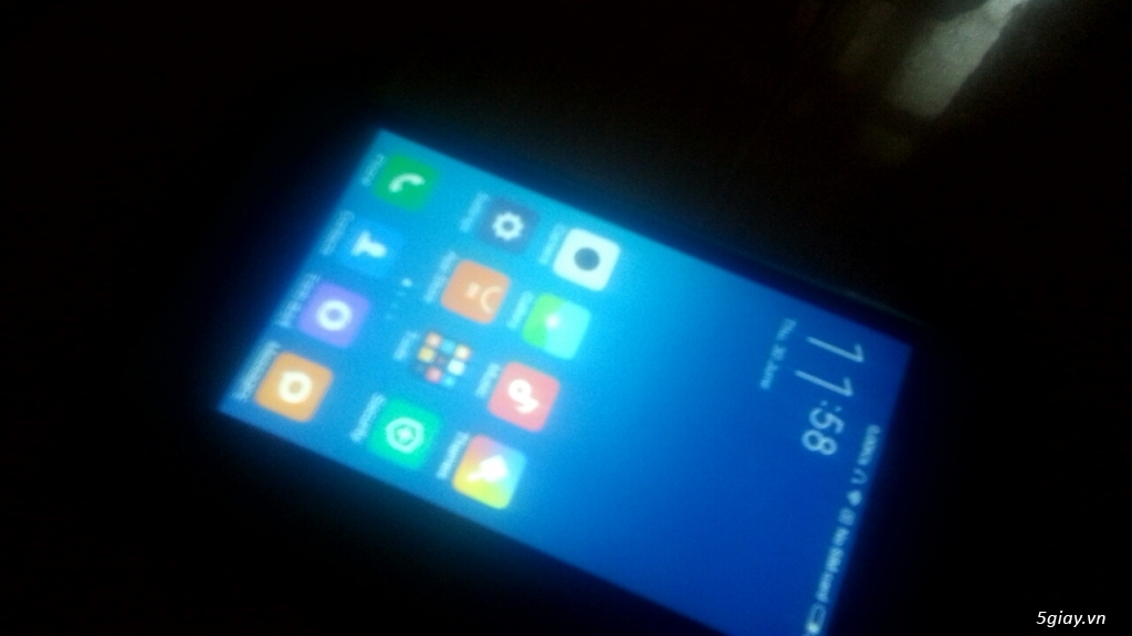 Cầ bán xiaomi redmi 2a hàng mới 95% - 1
