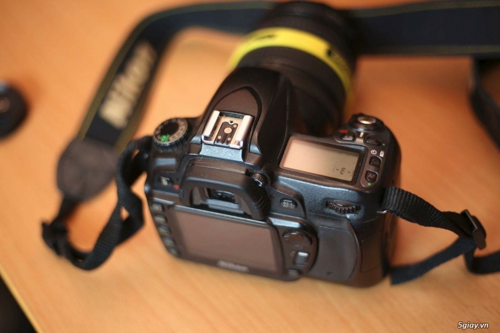 Nikon D80 + lens Nikkor 18-135mm - 3