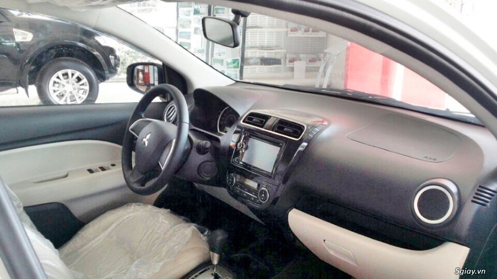 Bán xe Mitsubishi Attrage đời 2016 mới tại Tp.HCM - 4