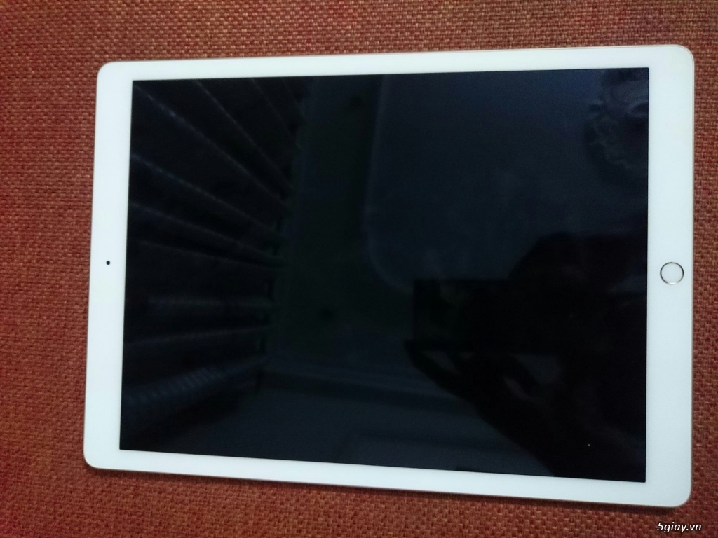 Cần bán iPad Pro 12.9 Gold 32GB Wifi likenew